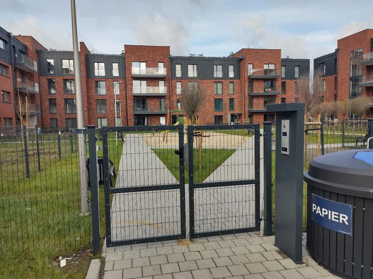 Totu Today-Stara Cegielnia Apartamenty, Faktura Vat, Self Check-In Poznan Luaran gambar